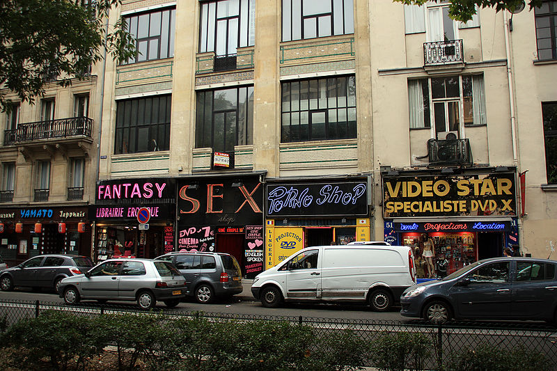 Файл:Sex-shops-on-boulevard-de-clichi.jpg