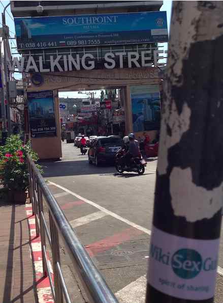 Файл:Pattaya Walking Street WikiSexGuide.jpg